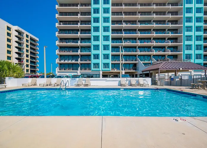 Apartment Island Winds East 702