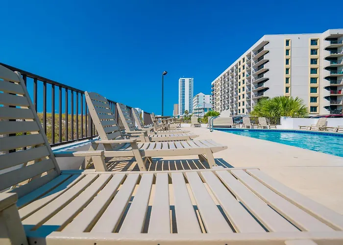 Apartment Island Winds East 702